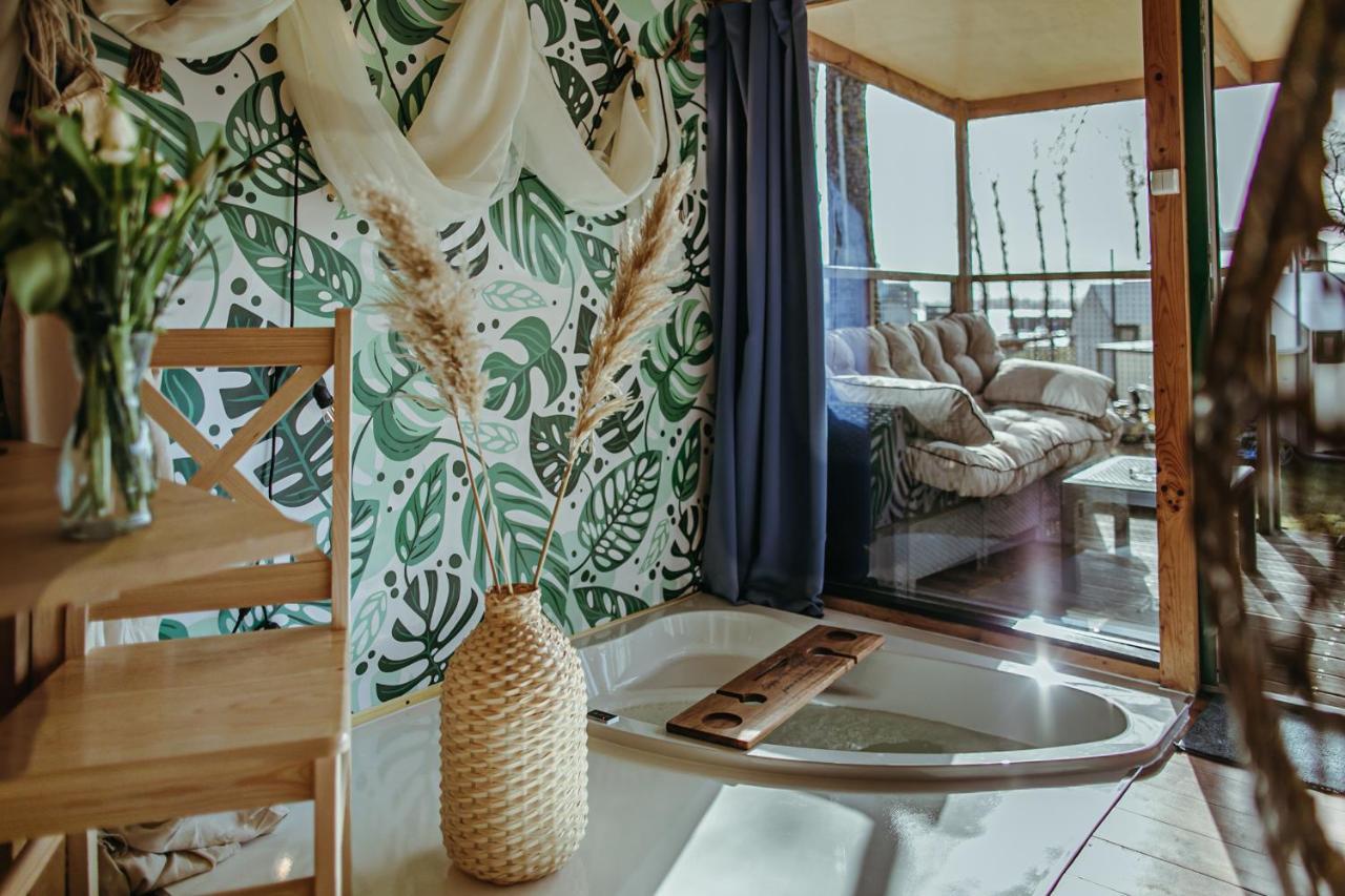 Herbals - Tree&Lake Houses With Bath, Sauna, Bikes, Motorboat Mielno  Εξωτερικό φωτογραφία